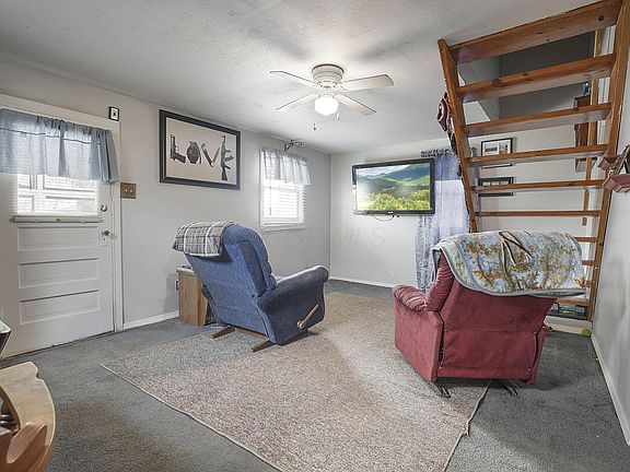 4th image of 15275 Township Road 403