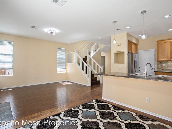 5th image of 9819 Fieldthorn St