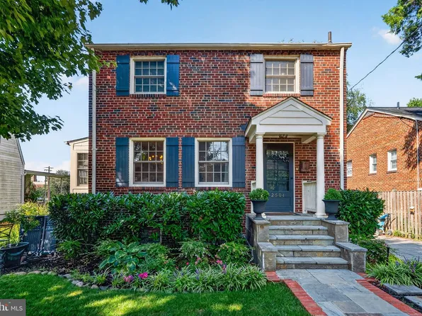 2504 Davis Ave, Alexandria, VA 22302