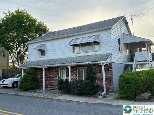 48 Dante St, Roseto, PA 18013