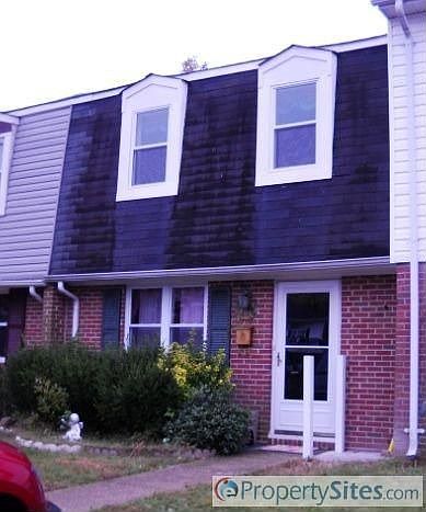 1st image of 805 S Buckingham Ct