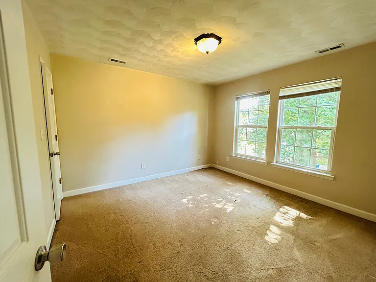 3412 Sale Dr — Photo 16