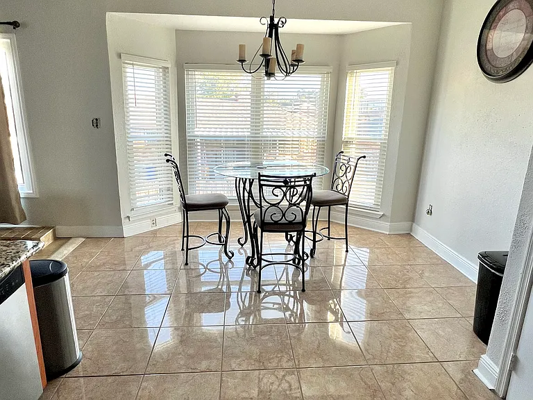7204 Gentry Rd — Photo 5