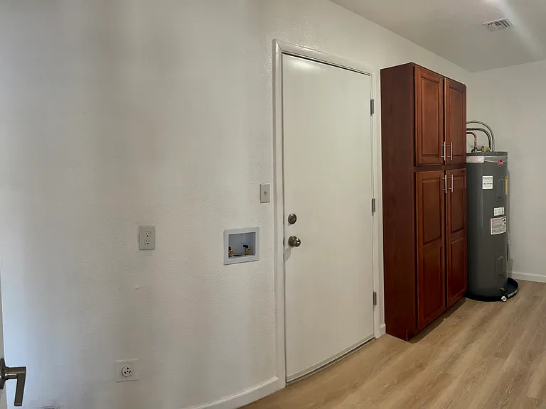 10021 N 47th Dr — Photo 14