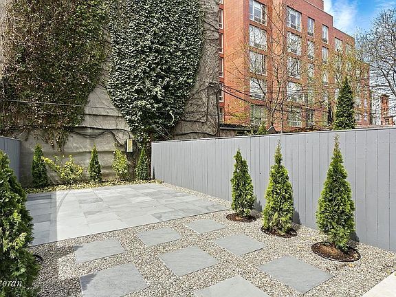 4th image of 294 Saint James Pl APT 1
