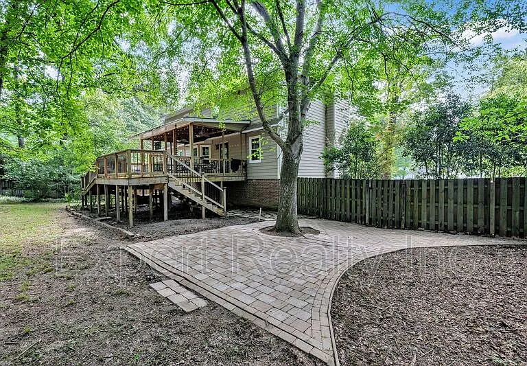 5501 Heath Row Dr — Photo 15