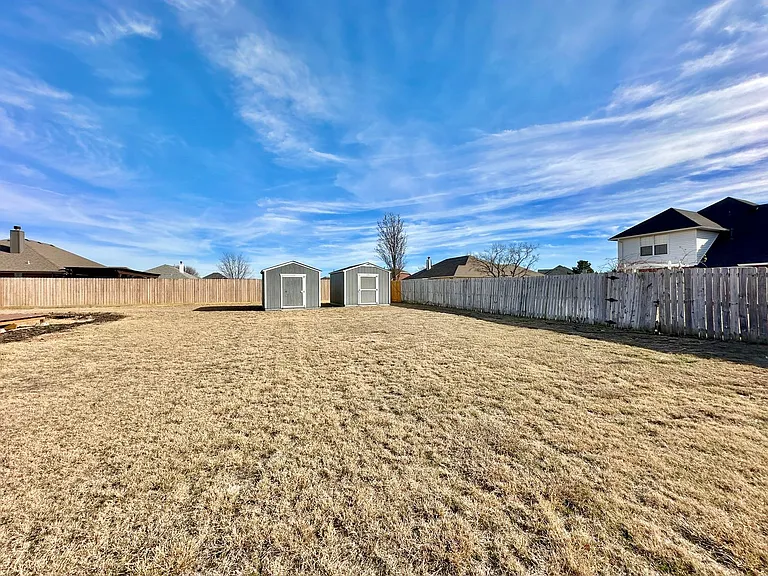 27 NW Havenshire Cir — Photo 40