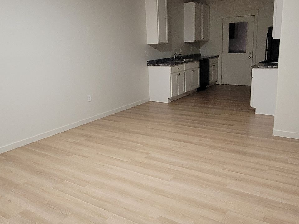 1st image of 3375 Liverpool Rd