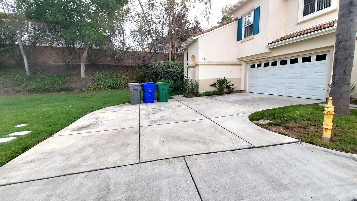 Building Photo - 144 Adelia Way
