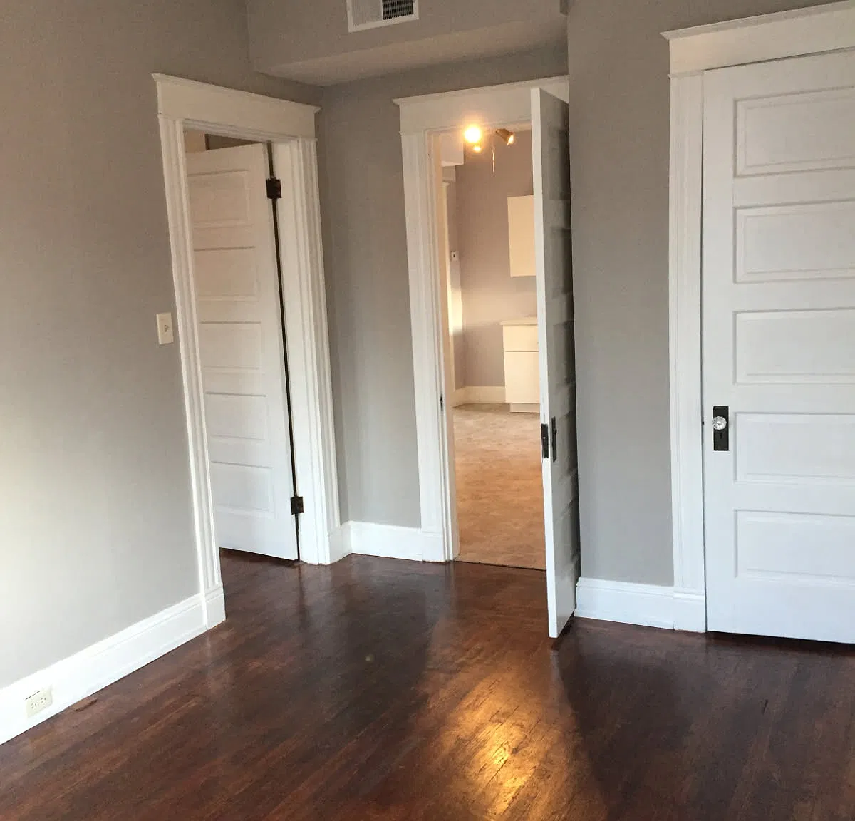 4720 Vine St — Photo 4