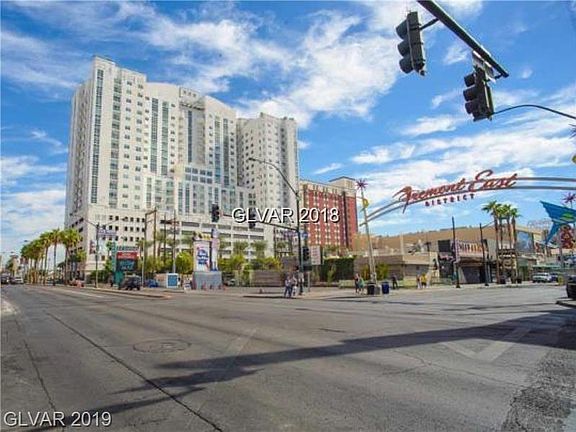 2nd image of 150 Las Vegas Blvd N Unit 1006
