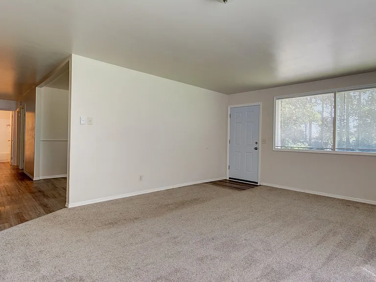 2371 Libbey Rd — Photo 2