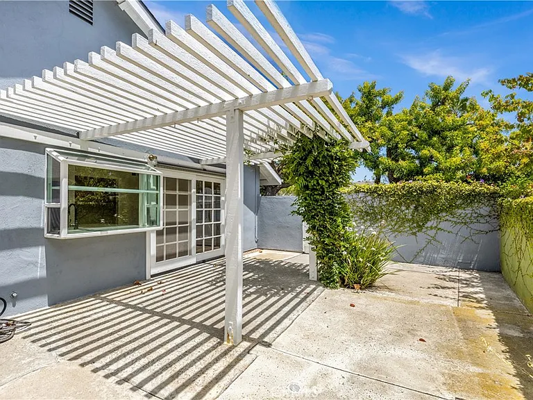 33051 Christina Dr — Photo 30