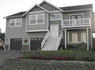 1152 Rolling Dr, Camano Island, WA 98282