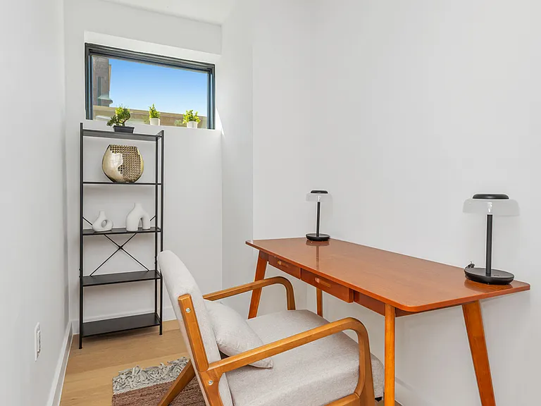 21-10 31st Ave #6R — Photo 12