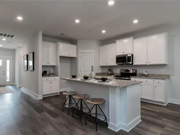 3905 Sudley Poin, Jamestown, NC 27282