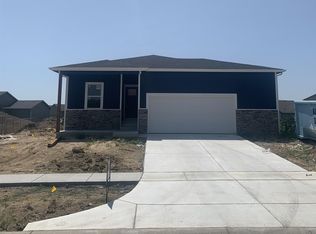 1229 S Gateway St, Wichita, KS 67230