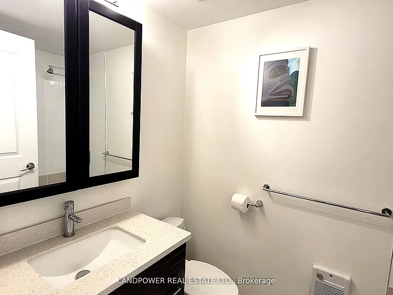 25 Town Centre Ct #UPH07 — Photo 28