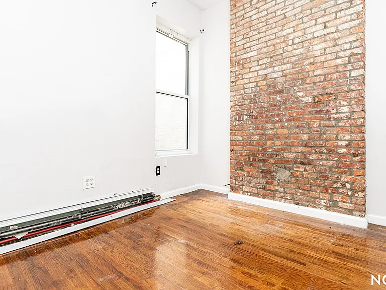 516 Bainbridge St #1R — Photo 9