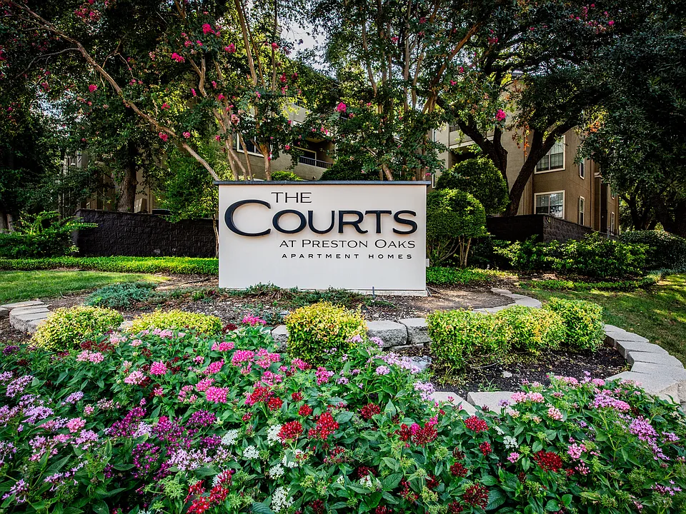 Welcome to The Courts at Preston Oaks