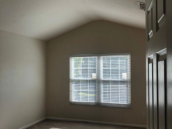 5th image of 6301 Daysbrook Dr Unit 101