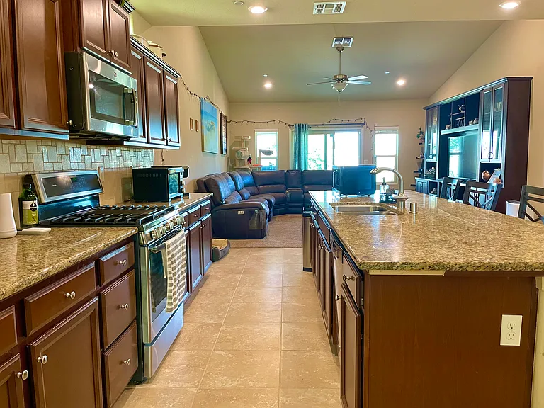 6682 E Fedora Ave — Photo 10