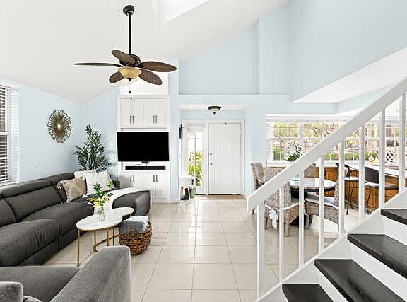 5th image of 8104 Oakton Court #4b