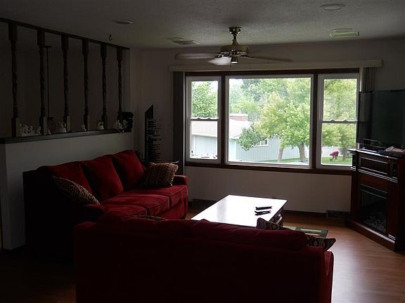 4th image of 1021 W Spruce St