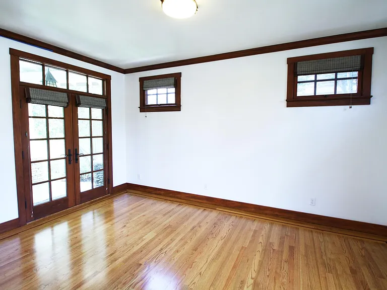 121 Baywood Ave — Photo 10
