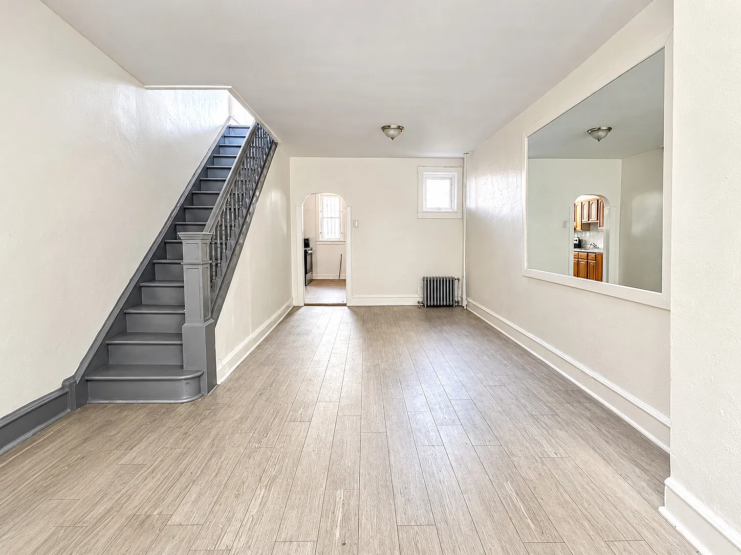 Spacious 3-Bedroom Harrowgate Rowhome with Bright Primary Bedroom — Photo 3