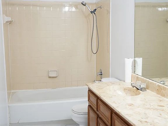 5th image of 2525 Indigo Ln #2