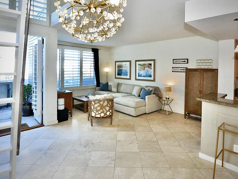 5490 La Jolla Blvd #K207 — Photo 9