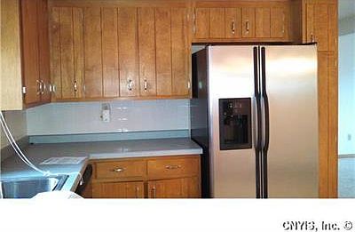 3rd image of 4866 Thornwood Dr