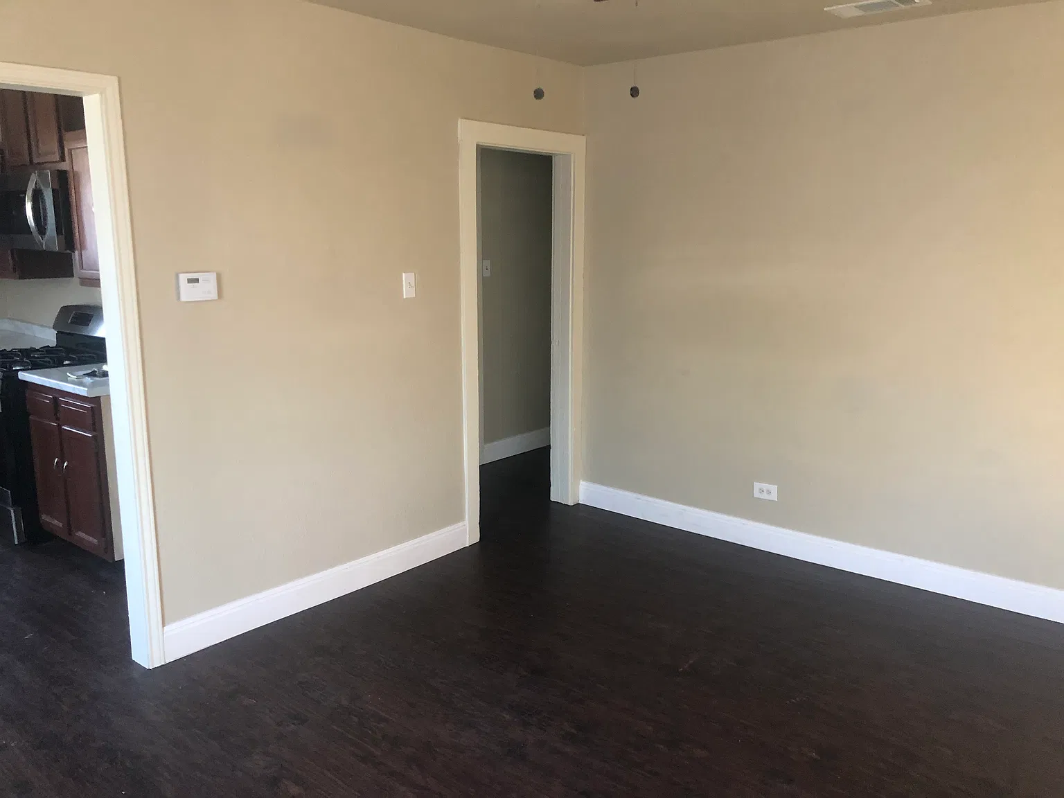 3 bed, 865 sqft, $1,200 — Photo 4