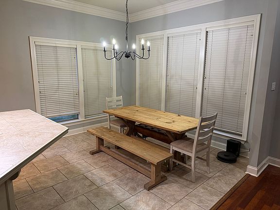 3rd image of 38608 Alderly Ln