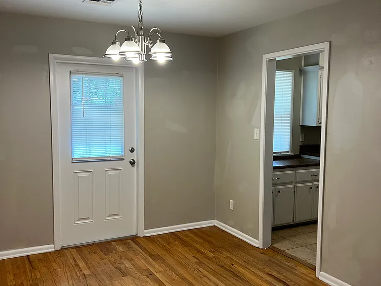2105 Maple Dr — Photo 6