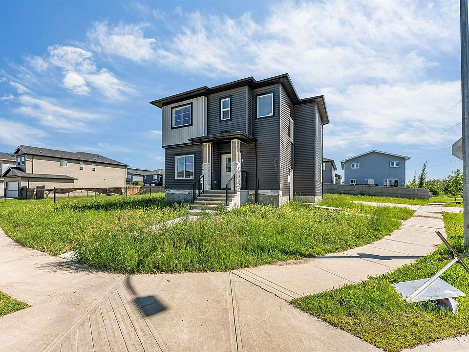 1st image of 292 Fraser Way NW