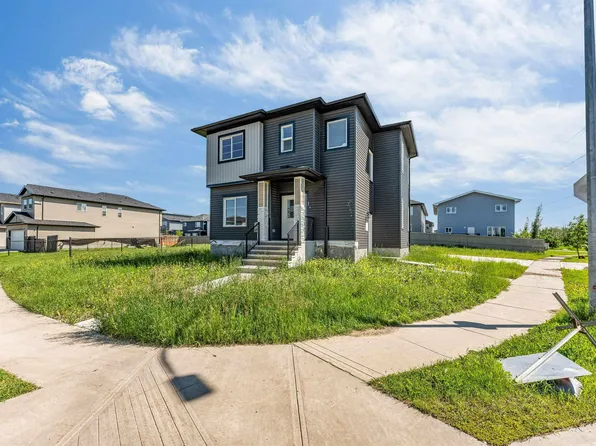 292 Fraser Way NW, Edmonton, AB T5Y 0Y5