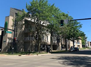 314 E White St #303, Champaign, IL 61820