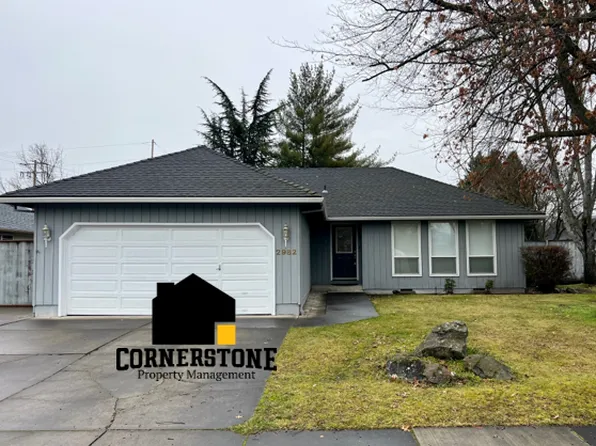 2982 Stonebrook Dr, Medford, OR 97504