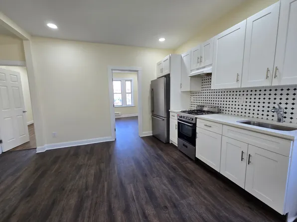 418 Avenue C image 1 of 5