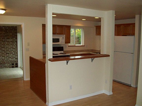 5th image of 707 23rd St SE