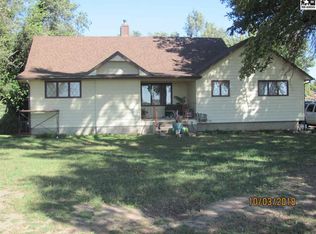 30618 W Clark Rd, Sylvia, KS 67581