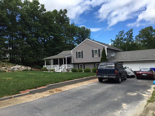 2nd image of 4 Maureen Ln