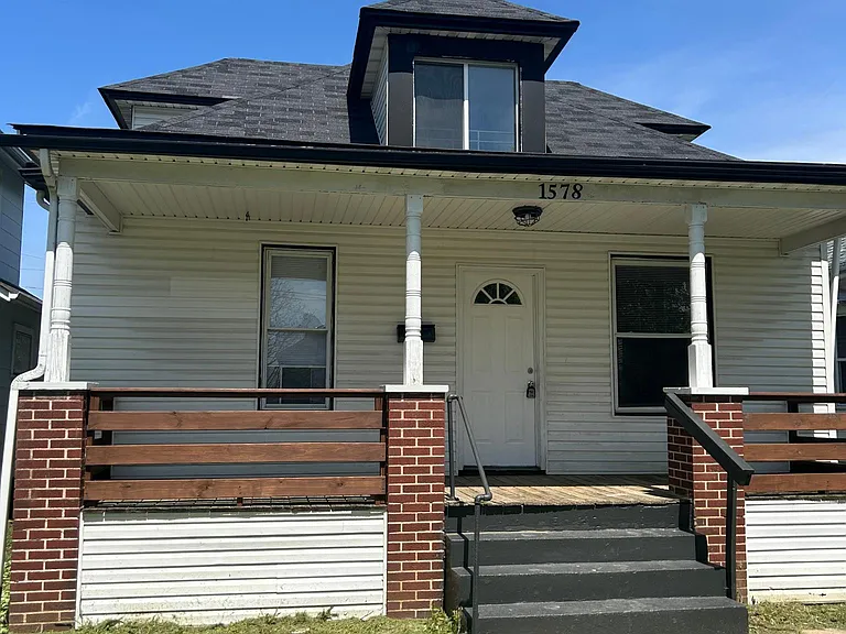 1578 Manchester Ave — Photo 12