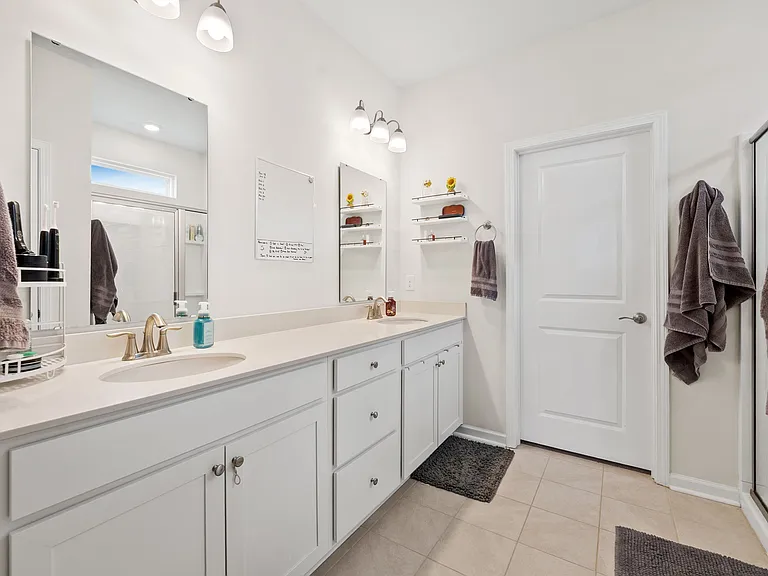 173 Greenwich Dr — Photo 31