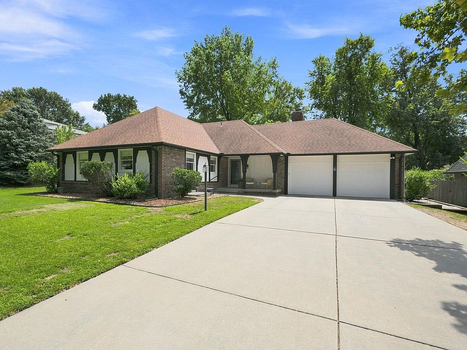1st image of 8239 E Brookhollow Ln