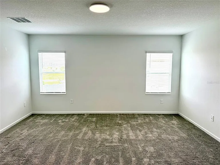 2970 Armstrong Ave — Photo 24