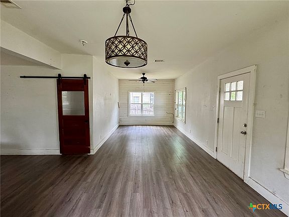 4th image of 708 Sheffield Ave