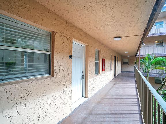 2nd image of 2840 Somerset Drive #205m